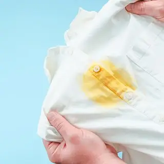 How to Remove Stains From White Clothes