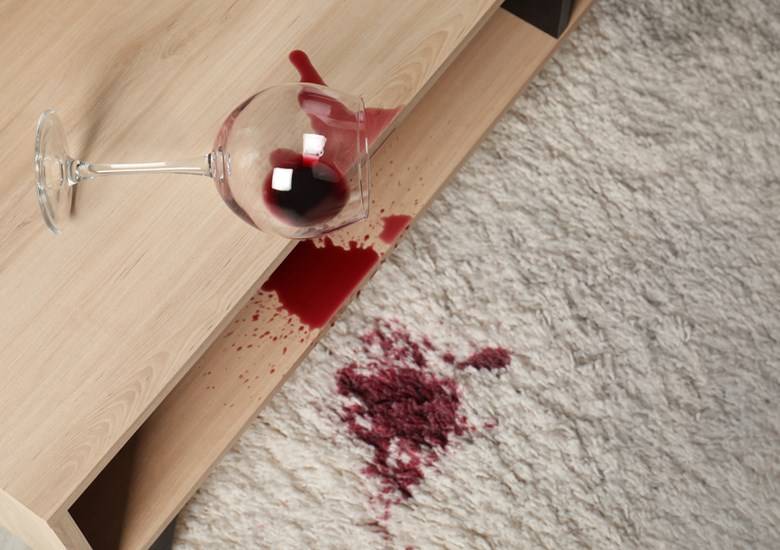 How to master the removal of red wine stains