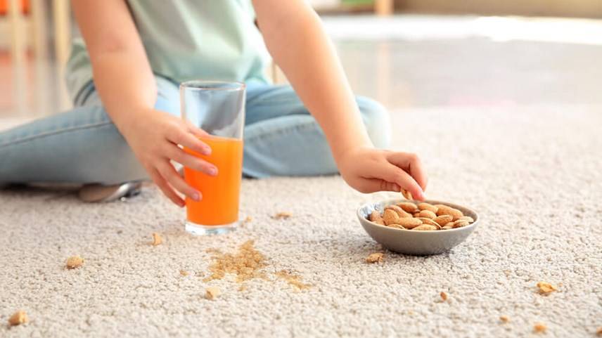 Comment éliminer les taches de sodas sur les tapis