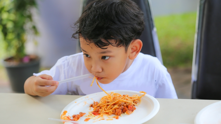 Como tirar mancha de vinho em instantes