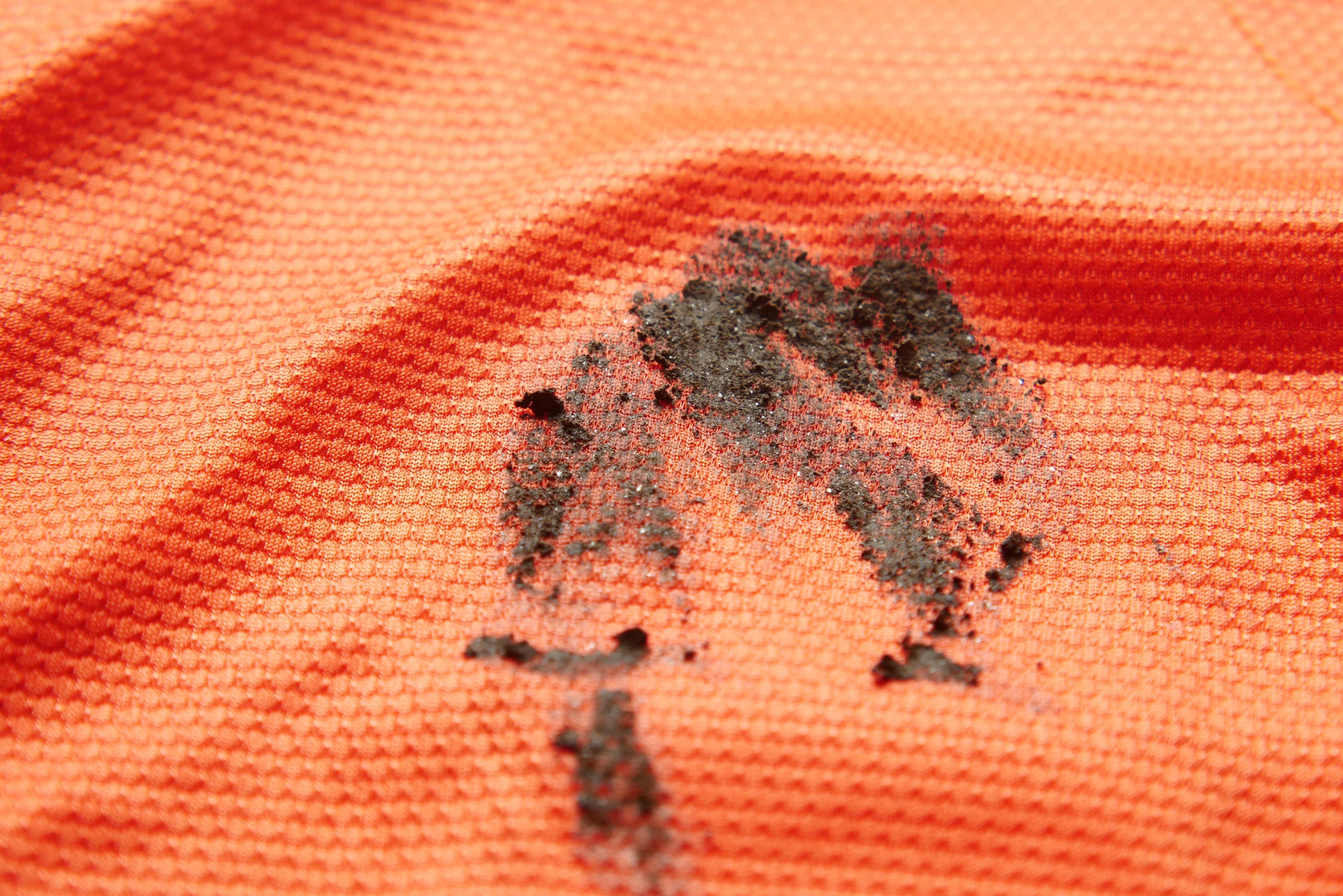 cleaning mud splashes from trousers