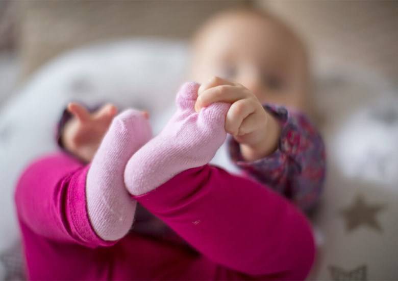 ENORME VLEKKEN OP BABYKLEDING!