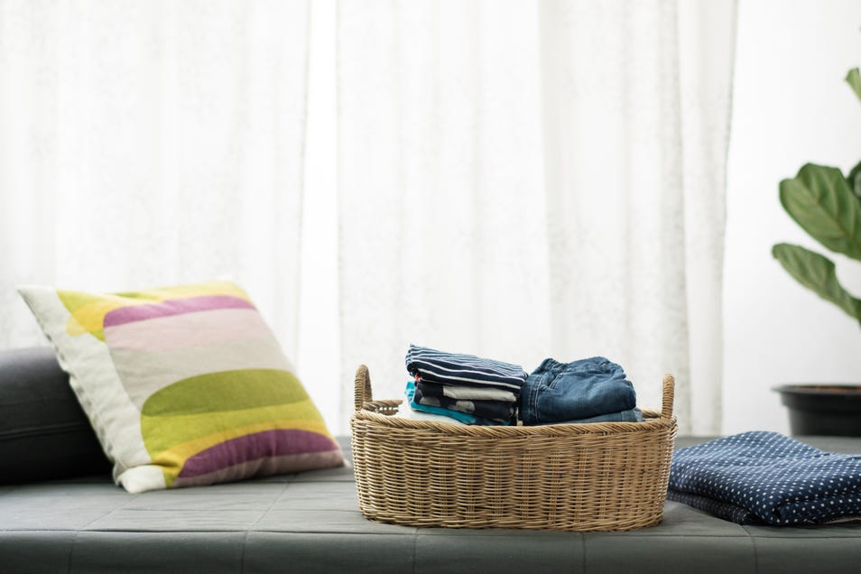 remove smoke smell from clothes
