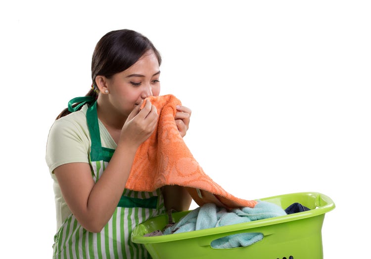 eliminate smoke smell from clothes