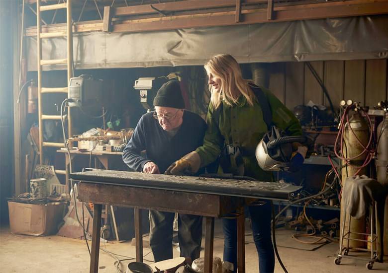 Come pulire le macchie in garage e in cantiere