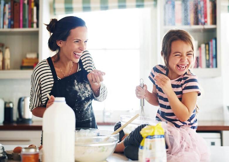 Tahrojen poistaminen kotitalousesineistä