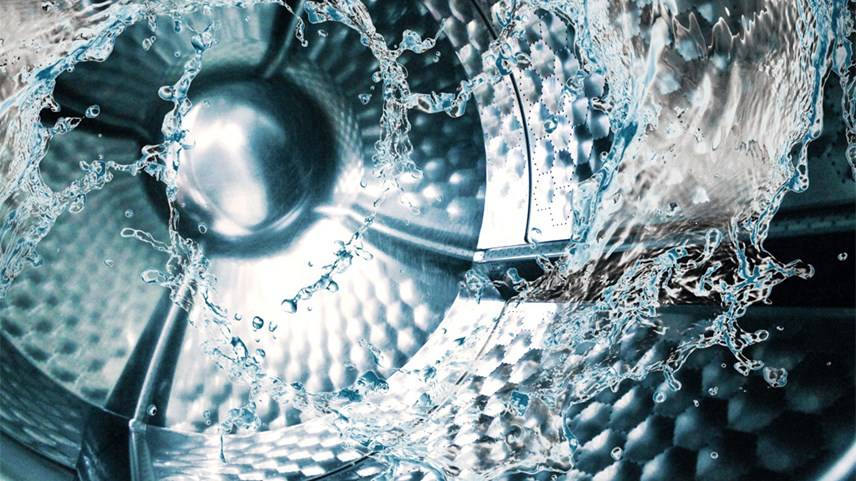 Por que é que a roupa cheira a mofo após a lavagem?