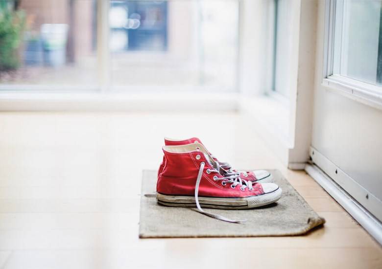 Usuwanie plam z butów