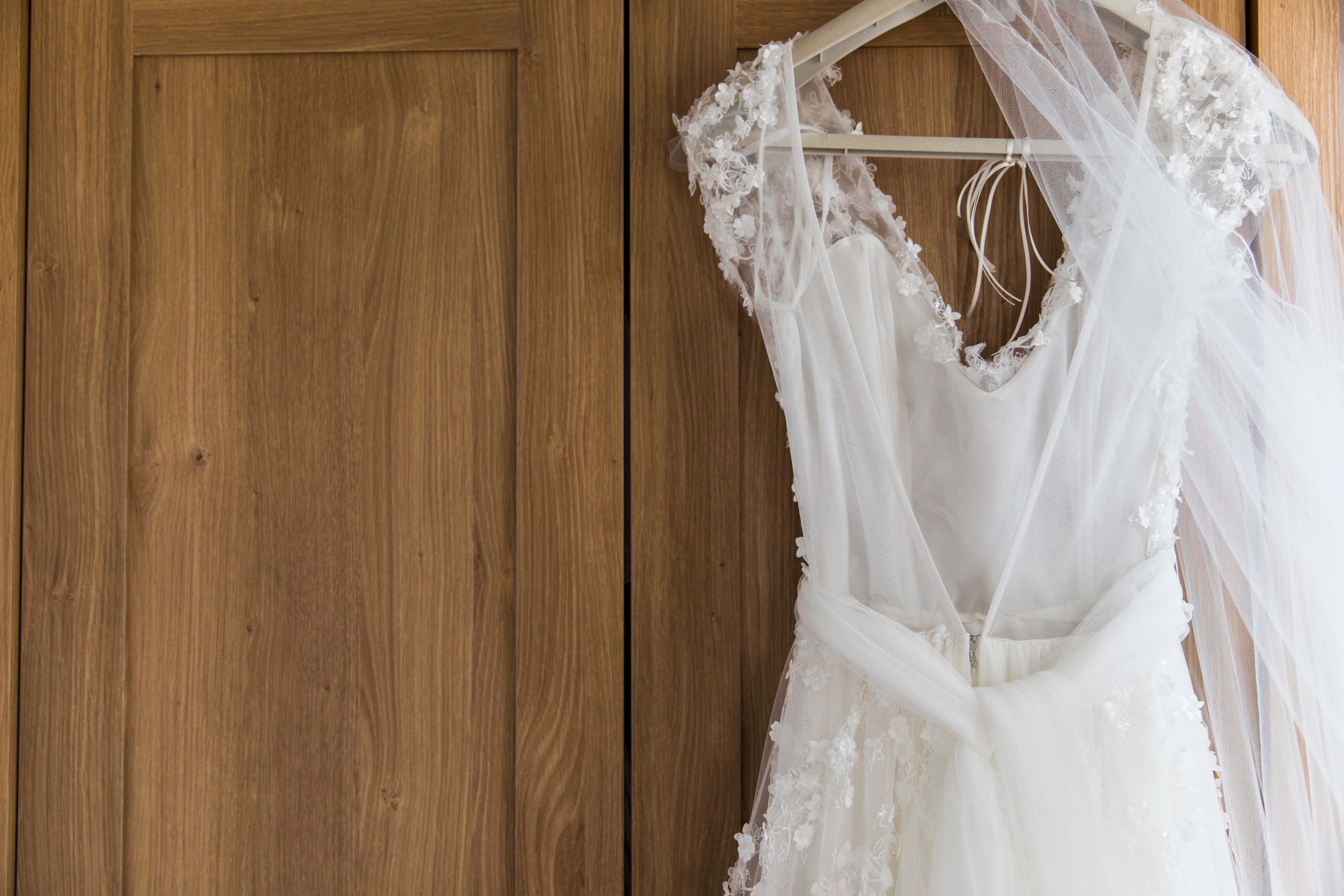 remove grease from wedding dresses