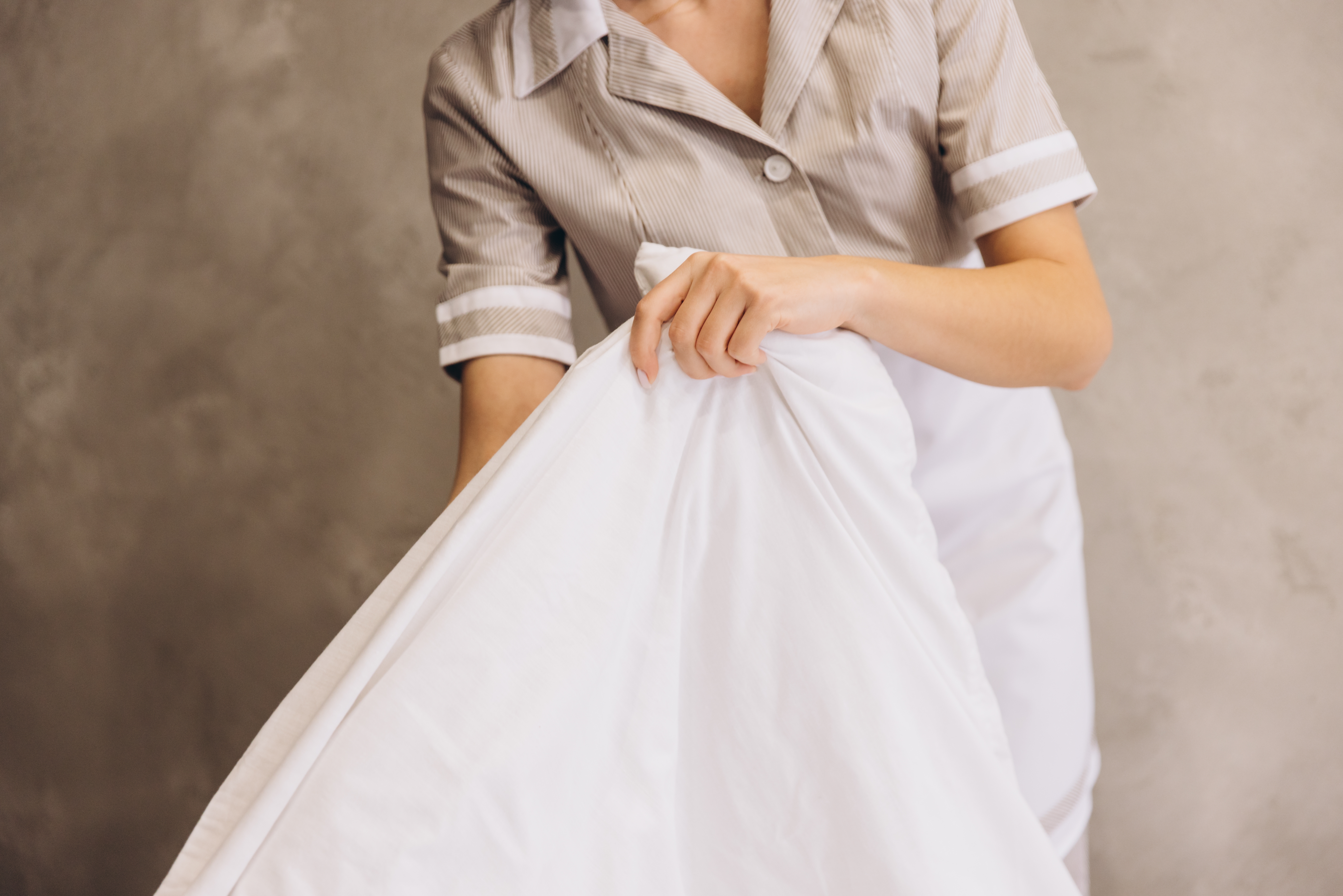 How to remove turmeric stains from bedsheets