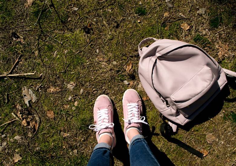 Cómo eliminar manchas de los bolsos