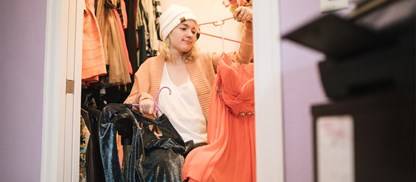 Vanhojen vaatteiden hävittäminen