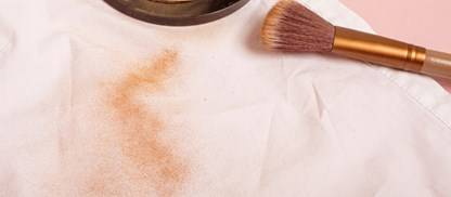 Vlekken van schoonheidsproducten verwijderen - Vanish