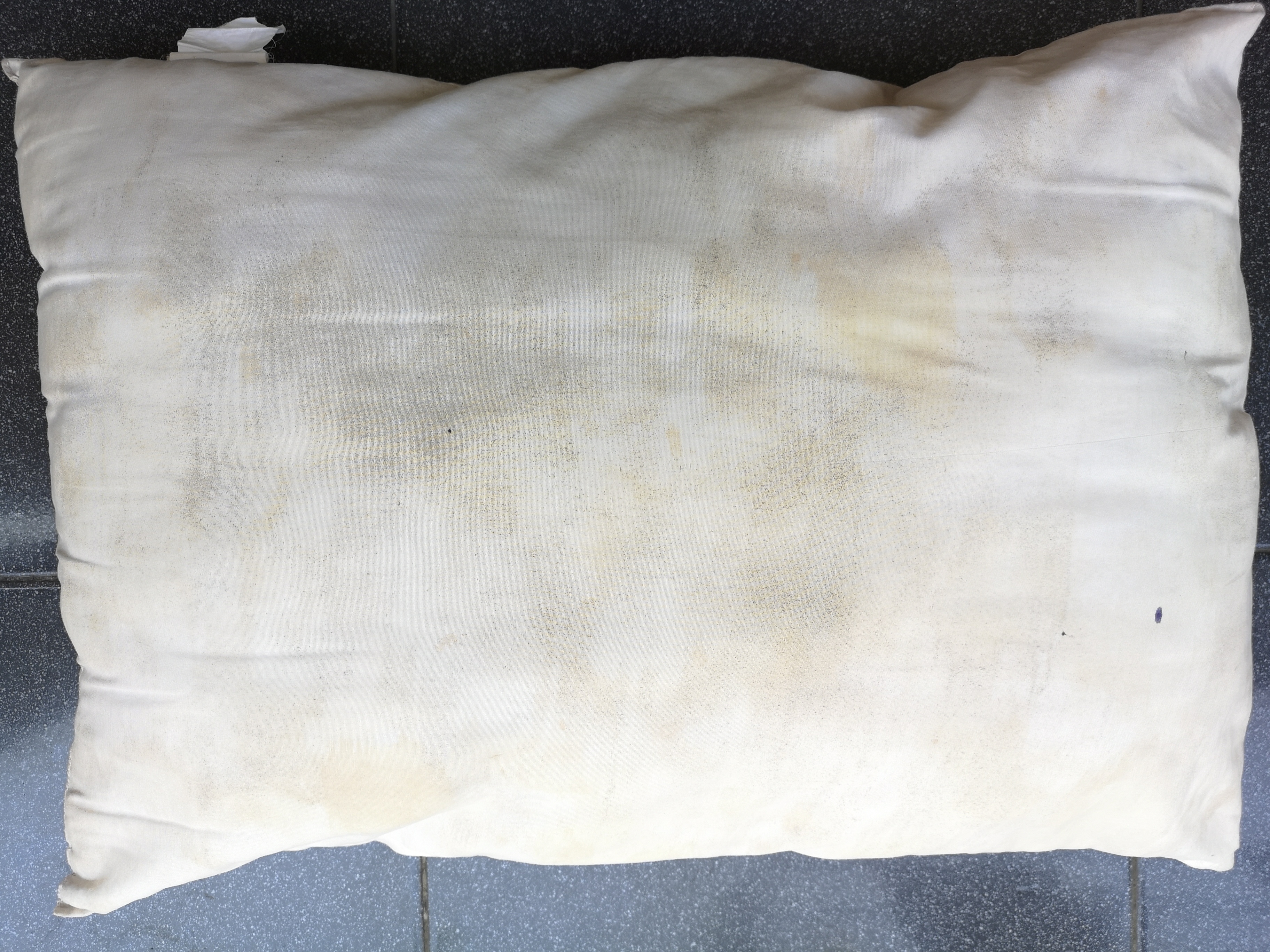 clean and disinfect pillowcases