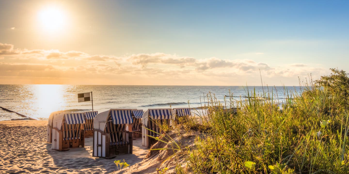 Strand mit Strandkörben