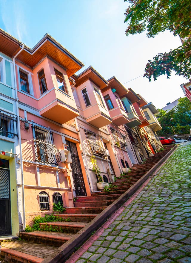 Die Altstadt von Side entdecken Bunte Häuser in der Altstadt