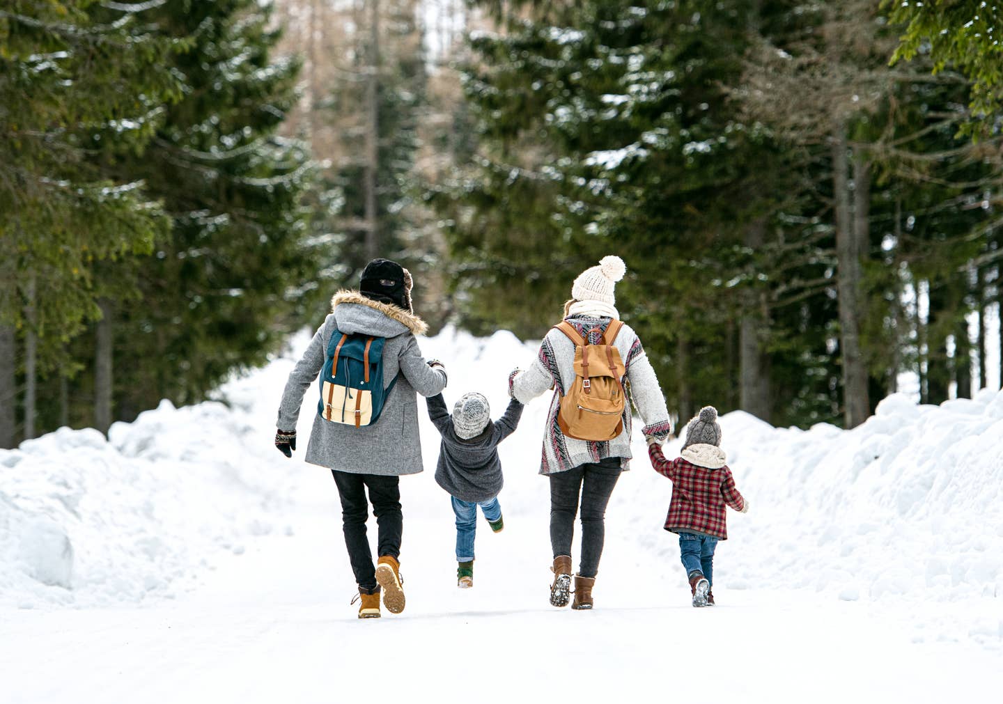 Familie im Schnee