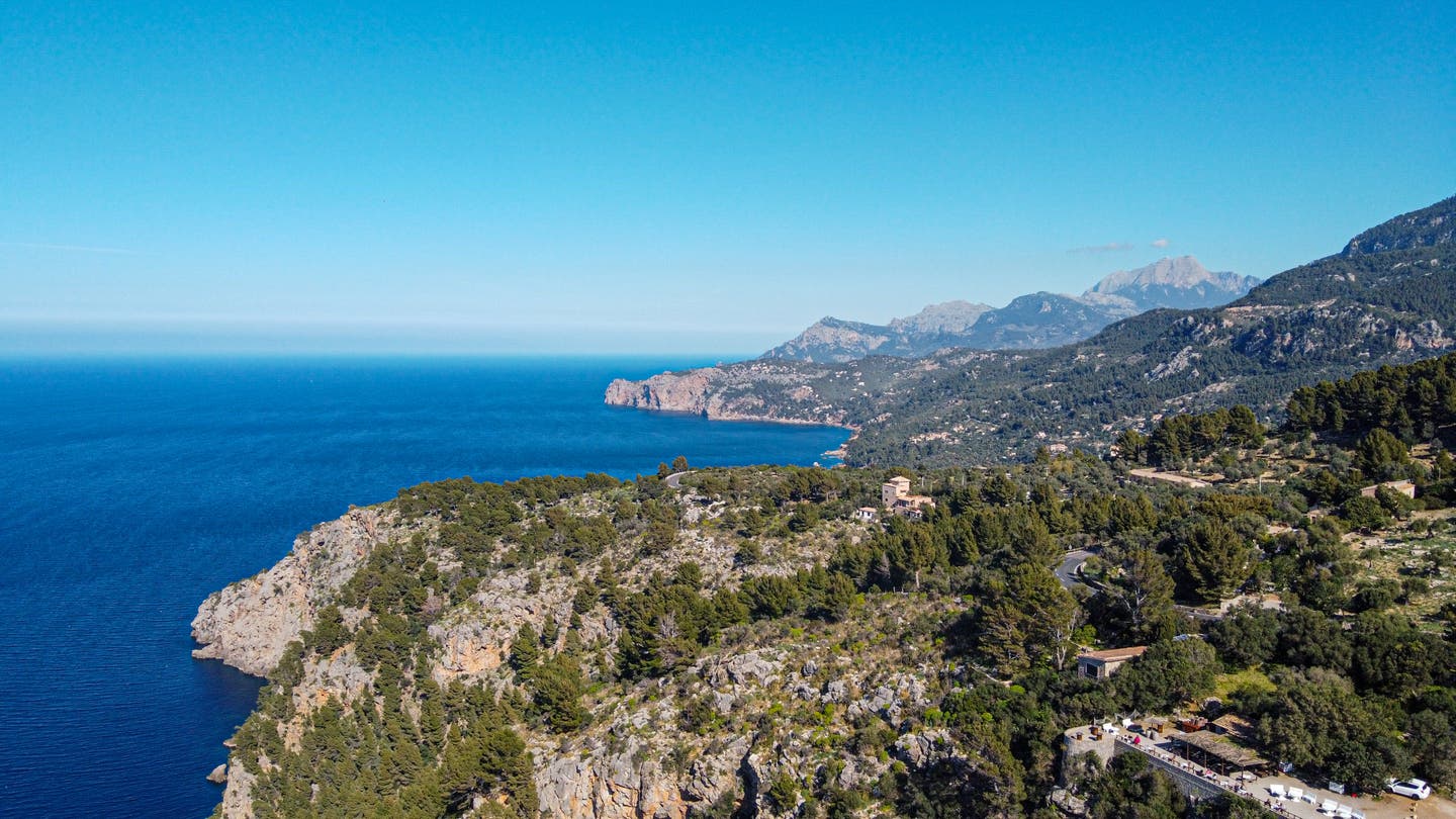 Blick von den Bergen des Tramuntana-Gebirges