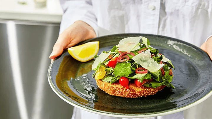 FoodWireDaily — Why clearly labeled plant-based menu options have become a business necessity