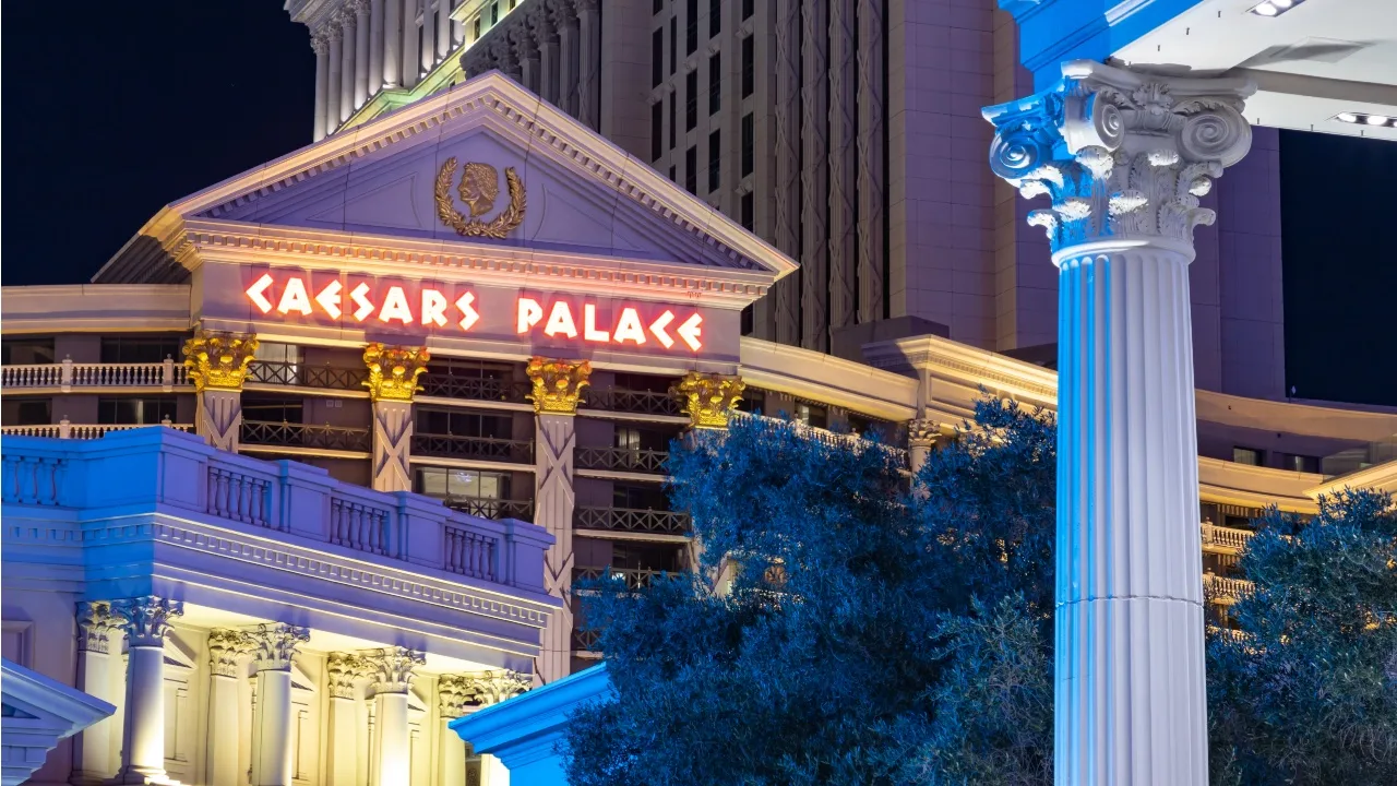 FoodWireDaily — Tilman Fertitta to acquire Caesars Entertainment for $5.7B