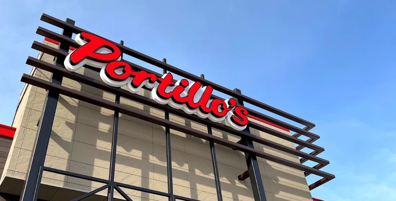 Portillo's Merch Portillo’s new kiosks are generating an increase in average check