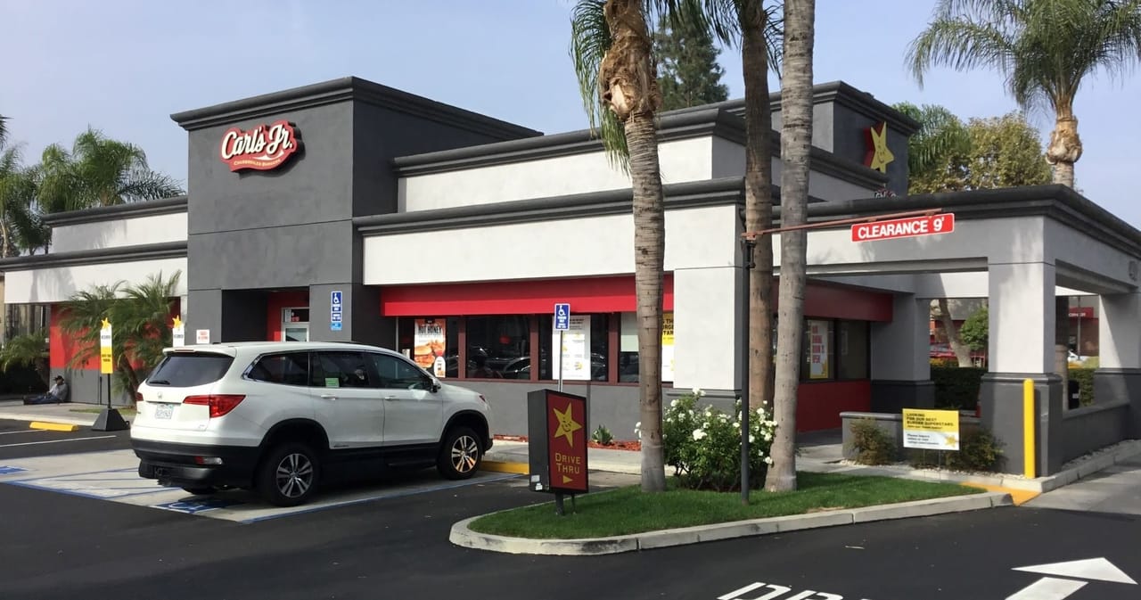 Carl’s Jr. starts making its burgers to order