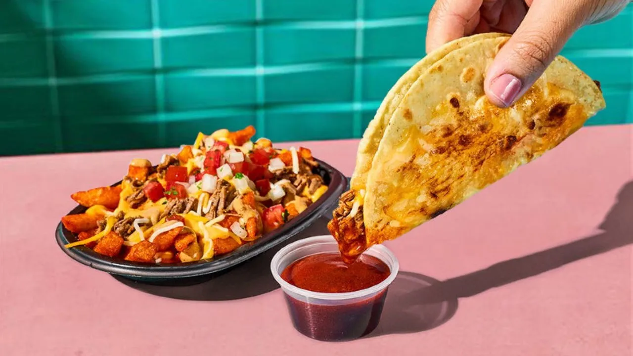 FoodWireDaily — Taco Bell adds Shredded Beef Nacho Fries to the menu