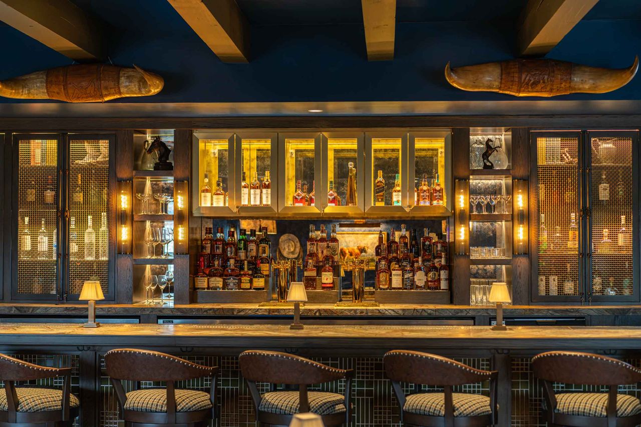 Charlie Palmer opens Cattlemen’s Bar in Paso Robles, Calif.