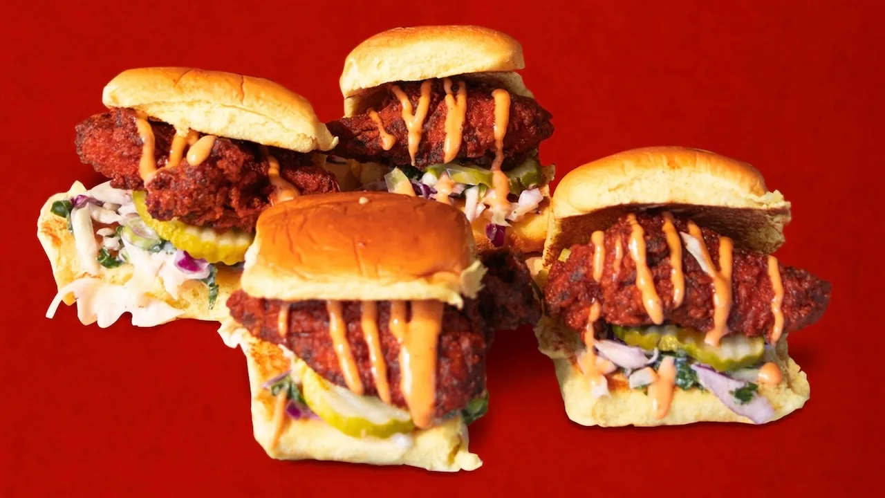 FoodWireDaily — Innovation was not the key to success among chicken chains in 2025
