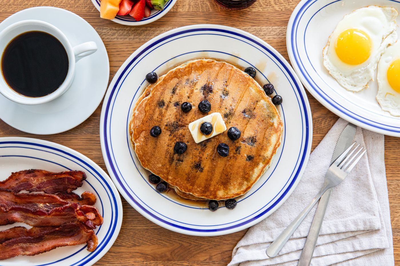Twenty-six years after its Houston debut, Island Grill prepares to open its sixth restaurant