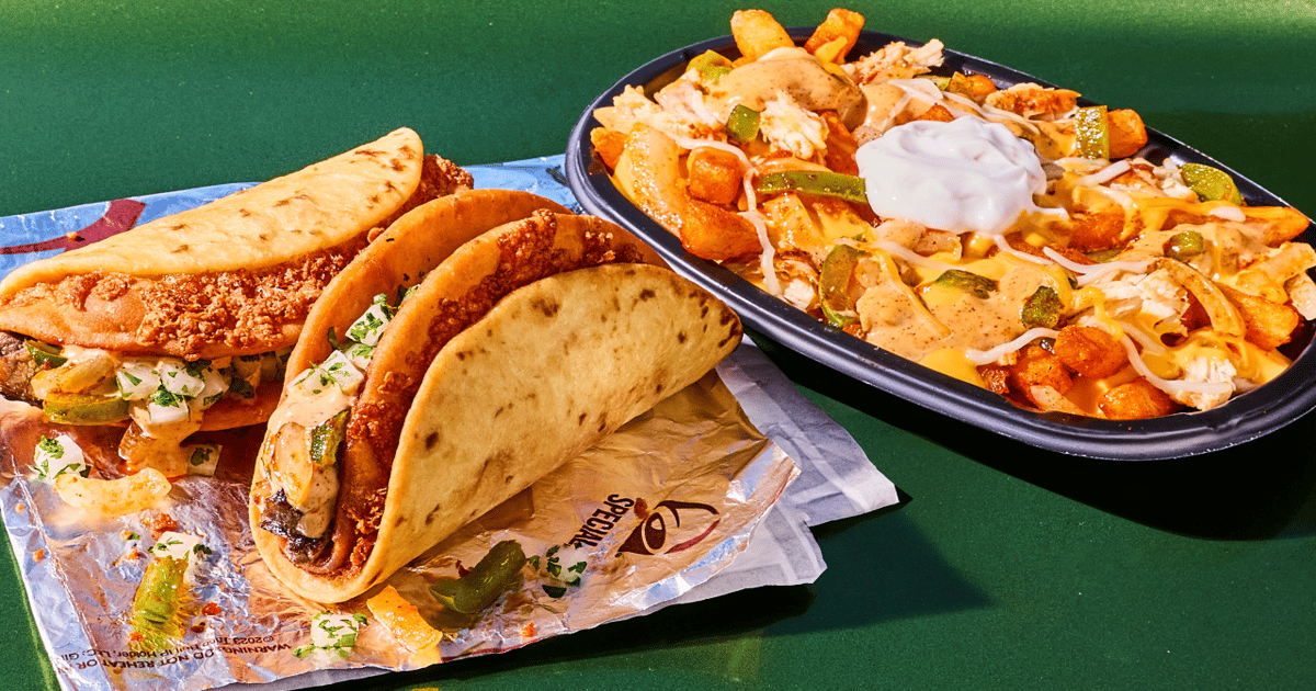 Taco Bell adds fajita-flavored Street Chalupas, Nacho Fries