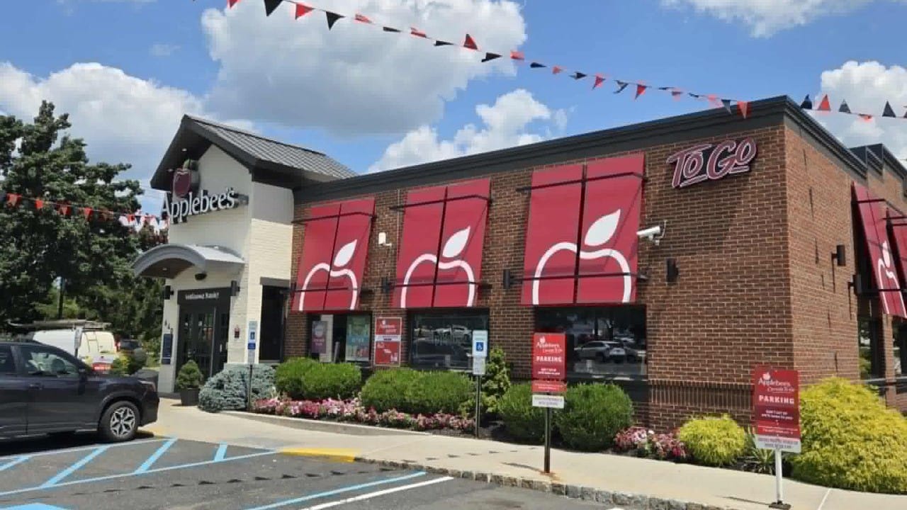 Applebee’s shifts its marketing budget toward digital