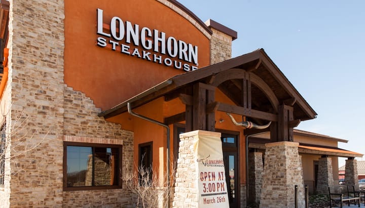 Surging LongHorn Steakhouse powers growth for Darden