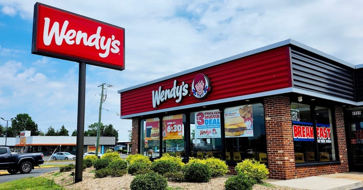FoodWireDaily — Wendy’s takes steps to fix its brand as sales fall again