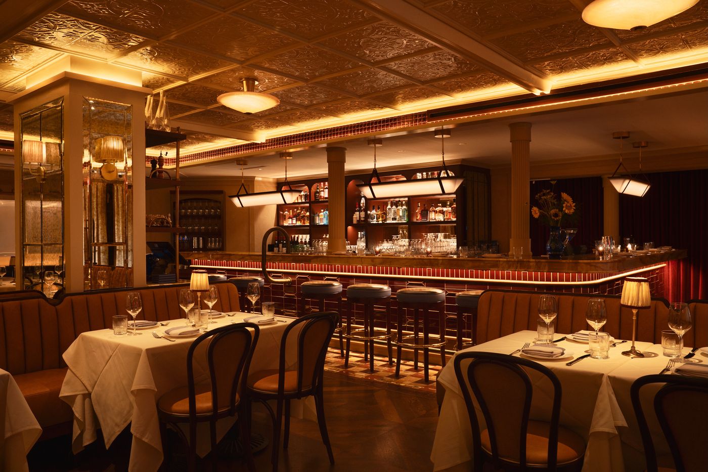 cafe_charmant_interior.jpg