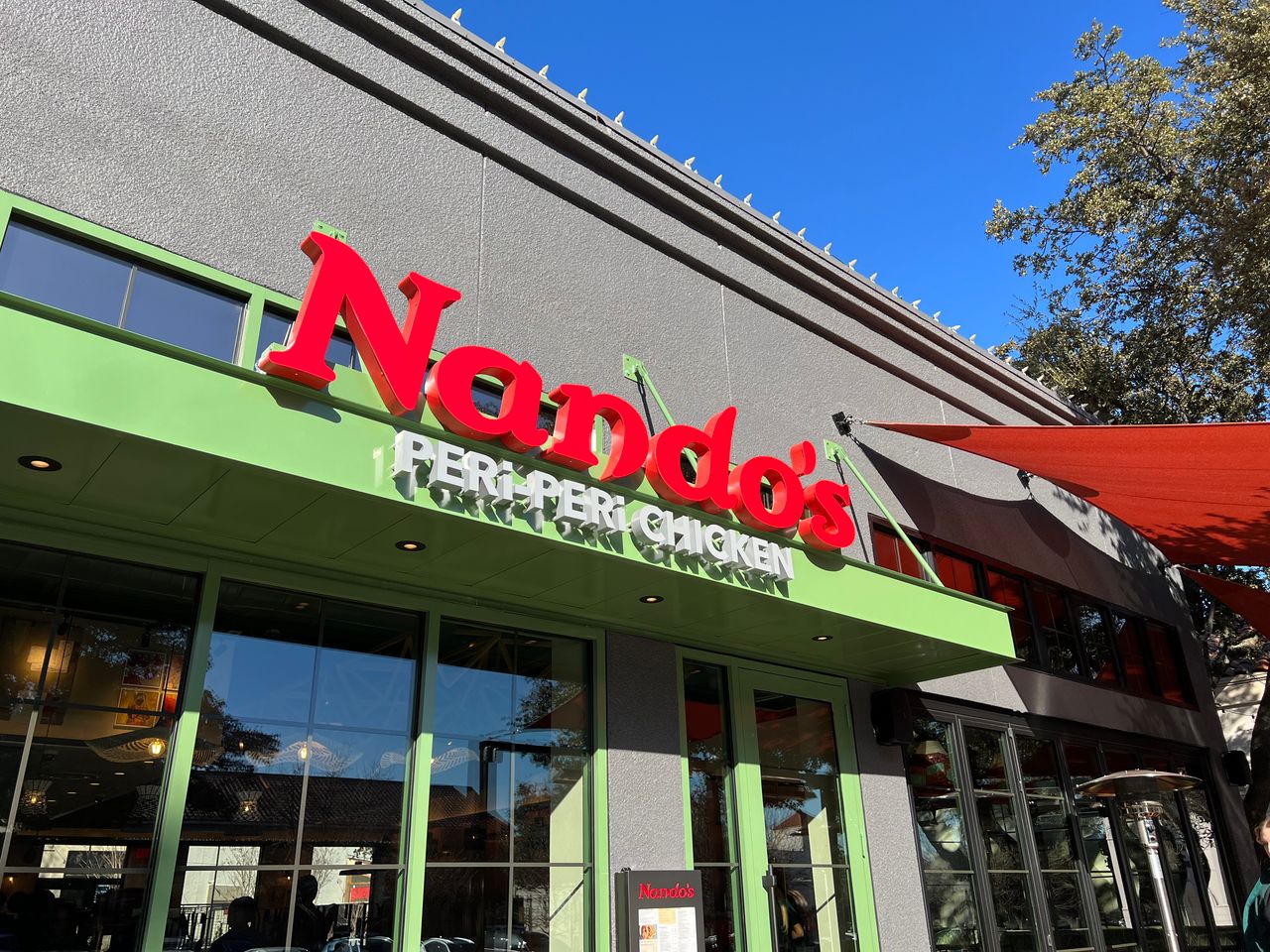 Nando’s Peri-Peri opens 1st restaurant in Dallas market