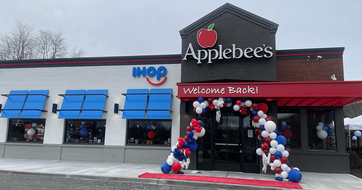 Doherty Enterprises opens the first dual-branded Applebee’s/IHOP restaurant east of the Mississippi in Hawthorne, N.Y.