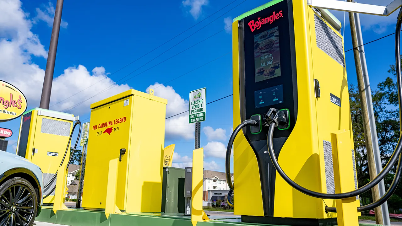 FoodWireDaily — Bojangles installs first EV charging station, redefining the roadside stop with a new ‘charge-and-dine’ experience