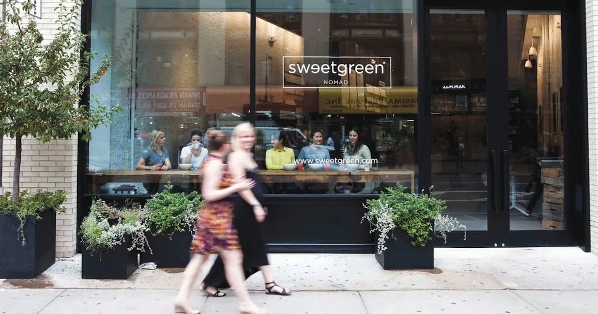 Sweetgreen moves with ‘urgency’ as same-store sales plummet 11.5%