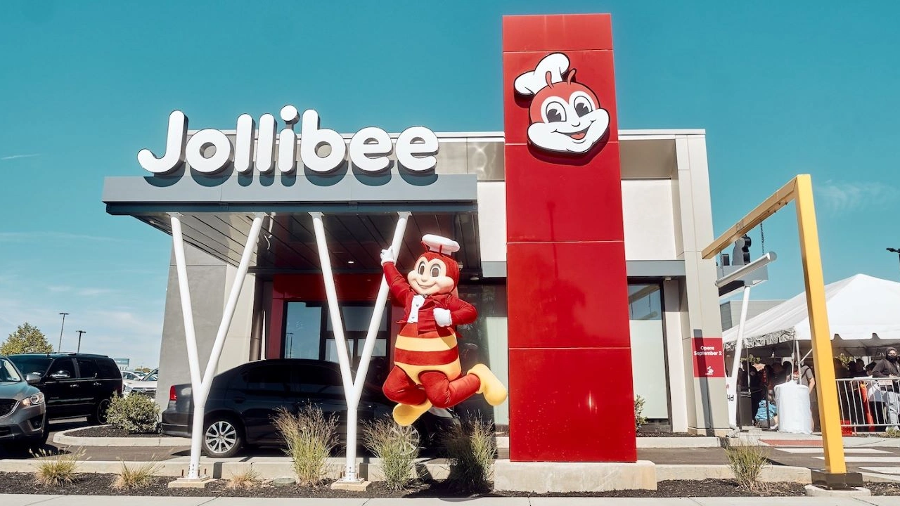 Joolibi Jollibee’s plan to win in the intense chicken category? Innovative ...