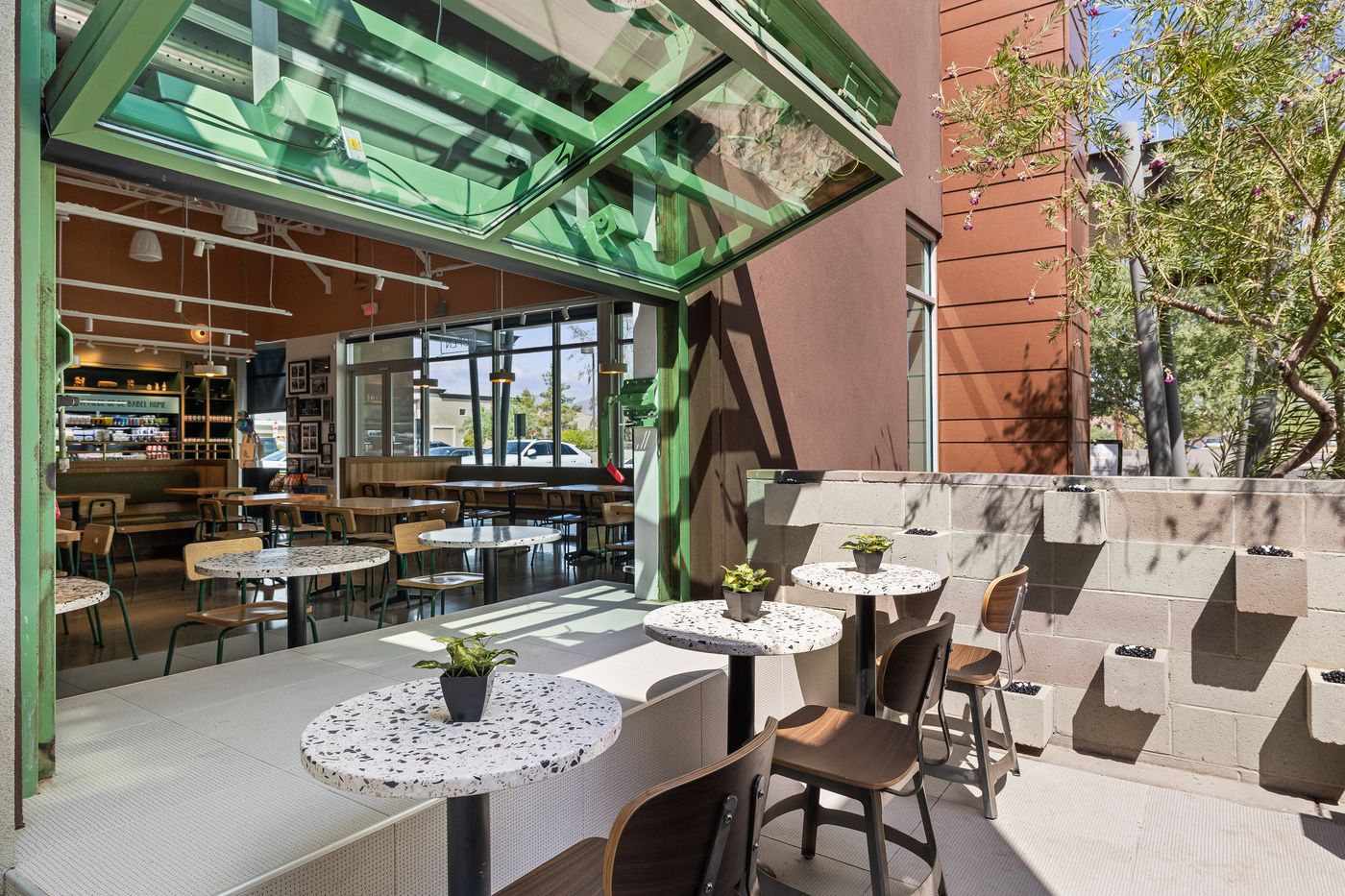 De Babel opens its second location in Scottsdale