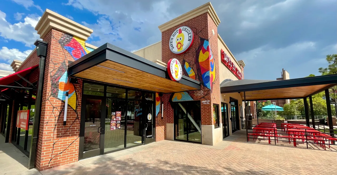 Dave's Hot Chicken Franchise Launches Campaign for USA Cares
