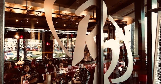 Red Robin CEO reveals plan to recapture the casual dining restaurant ...