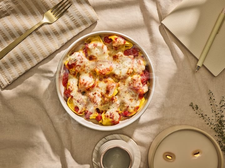 FoodWireDaily — Noodles & Company launches Baked Cheese Tortelloni to ease the family dinner crunch