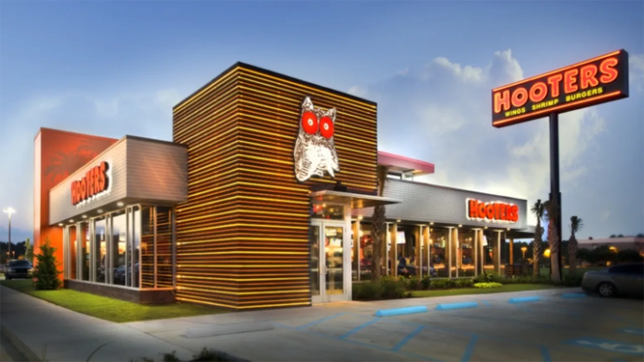 Hooters exterior Hooters exterior
