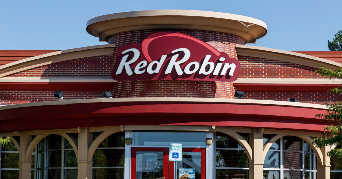 Red Robin hires Whataburger's top marketer as new CMO