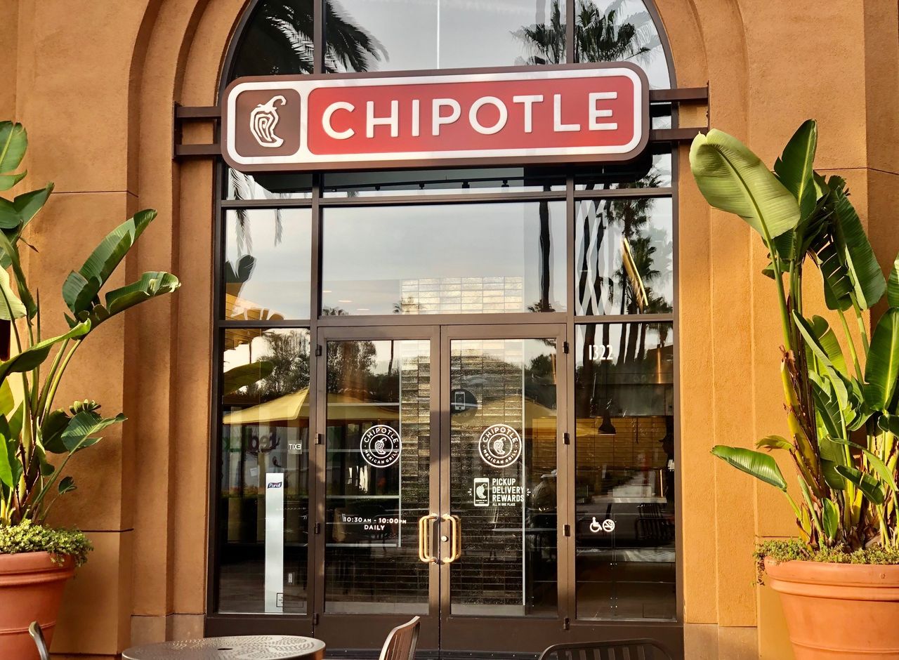 Chipotle Riverside Coronavirus: Chipotle Mexican Grill expands free delivery with new Uber ...