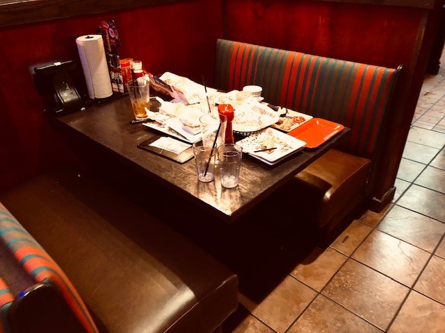 Red Robin CEO reveals plan to recapture the casual dining restaurant ...