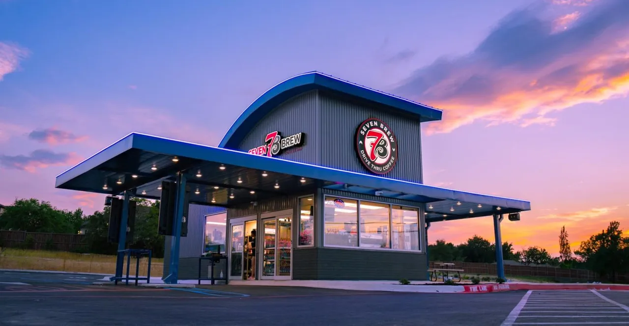 FoodWireDaily — Starbucks, 7 Brew, summer menus