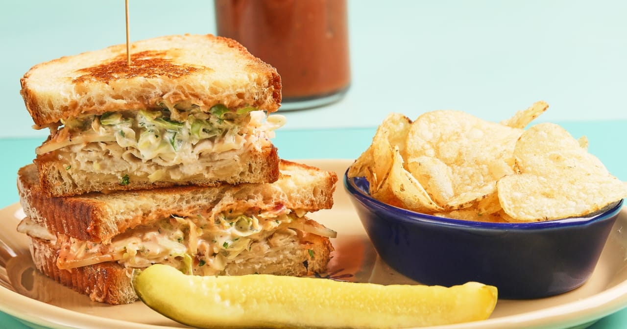 Snooze Eatery extends into lunch with new menu